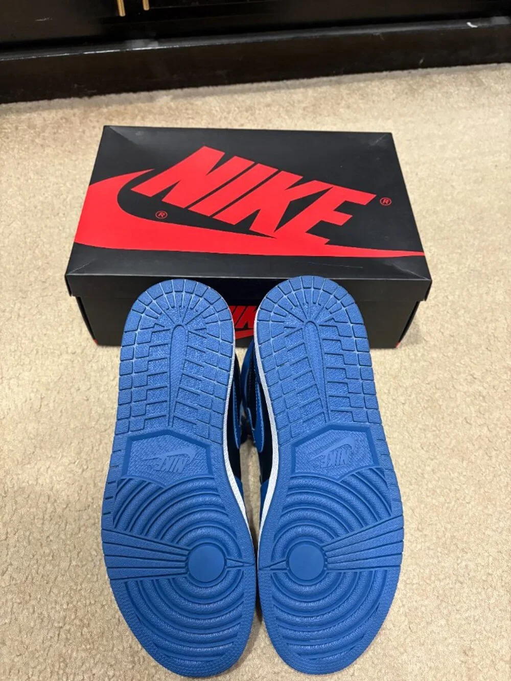 Nike Air Jordan 1 High OG Dark Marina Blue Sneakers